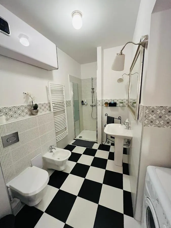 Appartement Academy Home - Elegant Place Next To The Parliament Boedapest Hongarije